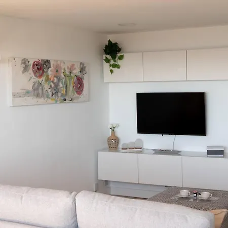 Exclusive & Elegant Luxury With Stunning Ocean Views